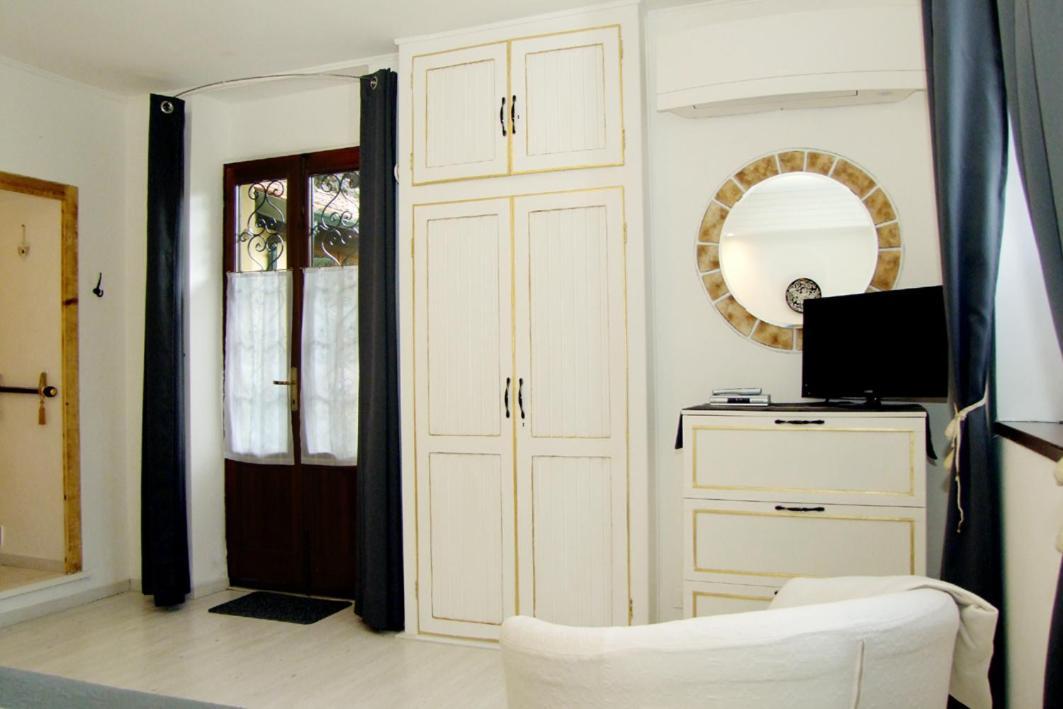 Monolocali In Casa Con Giardino Bellagio Apartman Kültér fotó